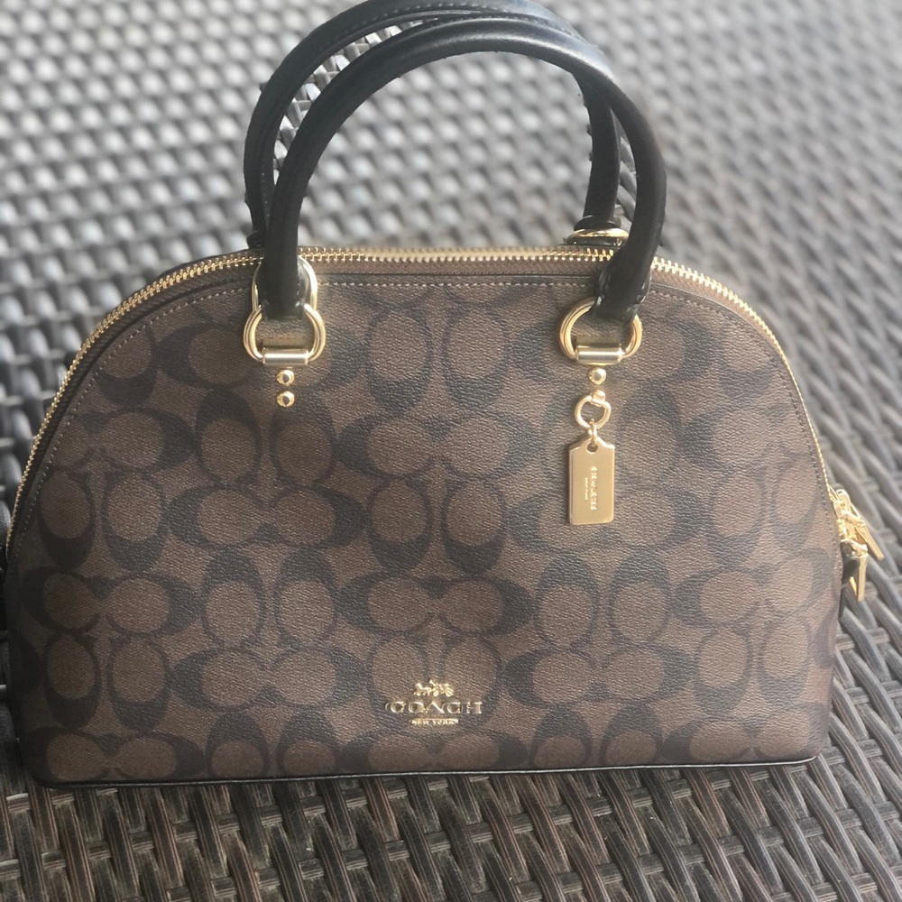 Coach Signature NWT Purse